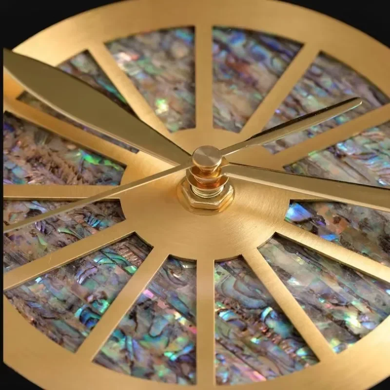 Alloy Case Modern Luxury Wall  - Resin Art Wall Clock 评论和价格