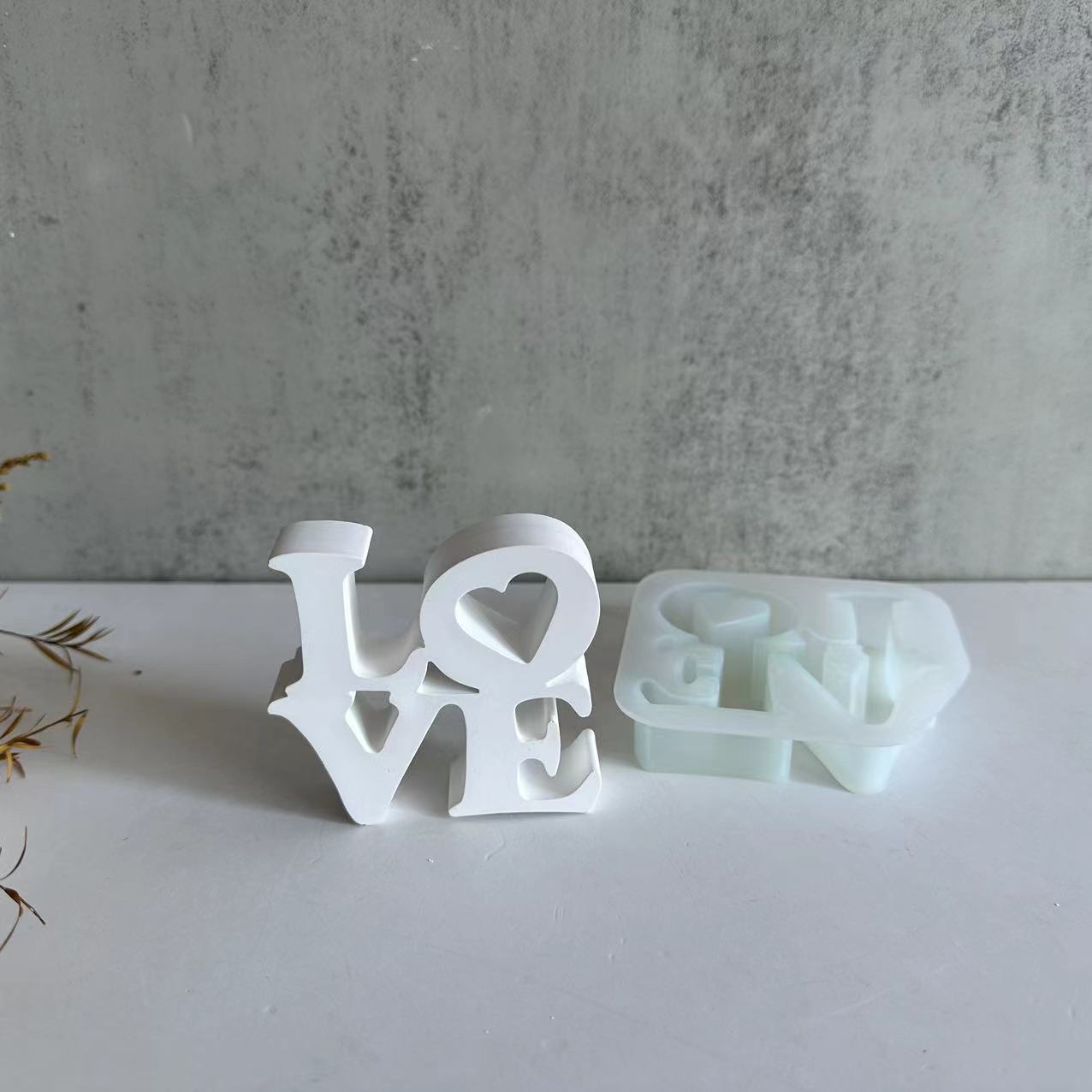 Letter LOVE Silicone Mold DIY  - Resin Art Alphabet 评论和价格